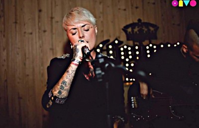 La Luna, cantautrice toscana pop/rock